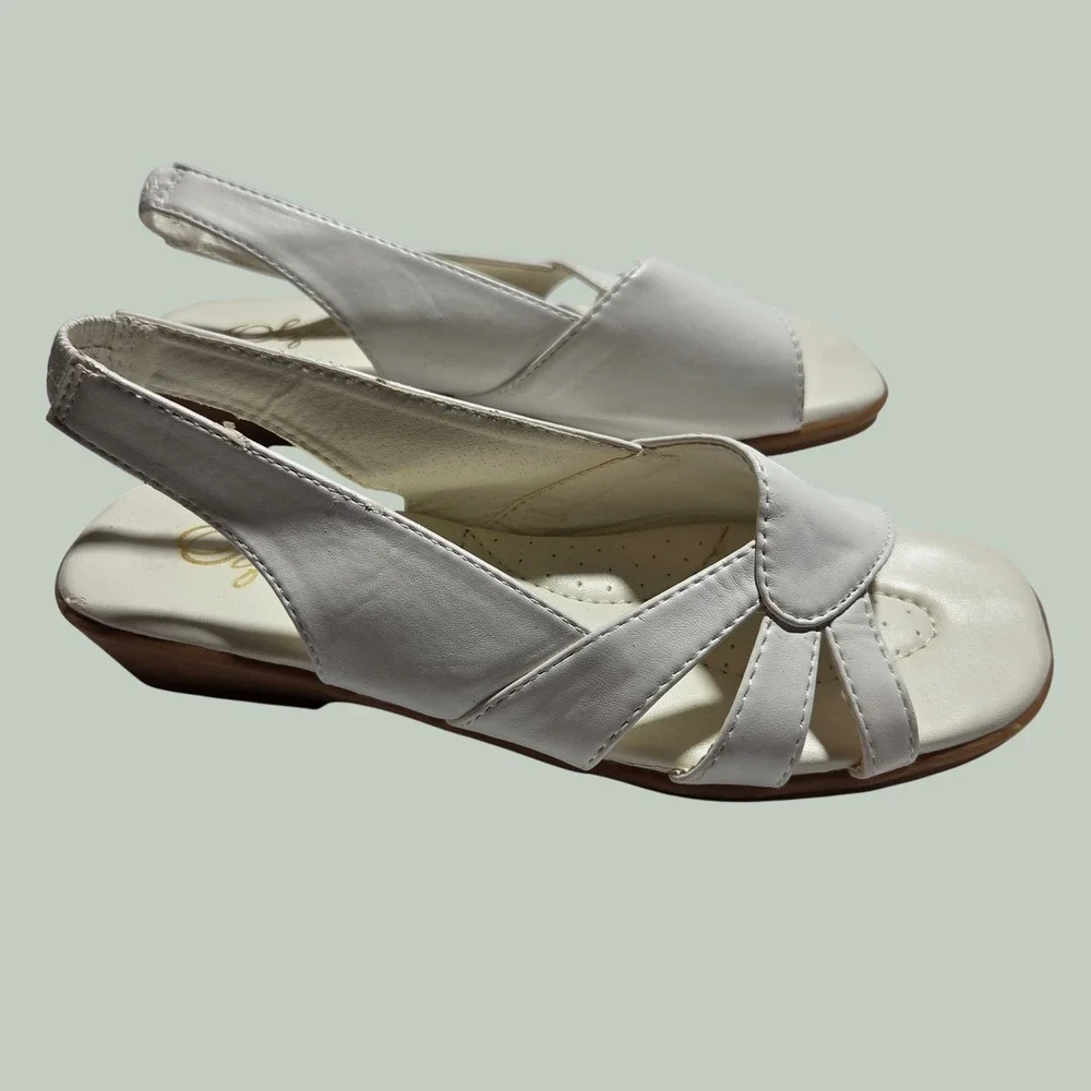 Softwear by Beacon Womens White Slingback Sandals Low Wedge Open Toe Size 6M